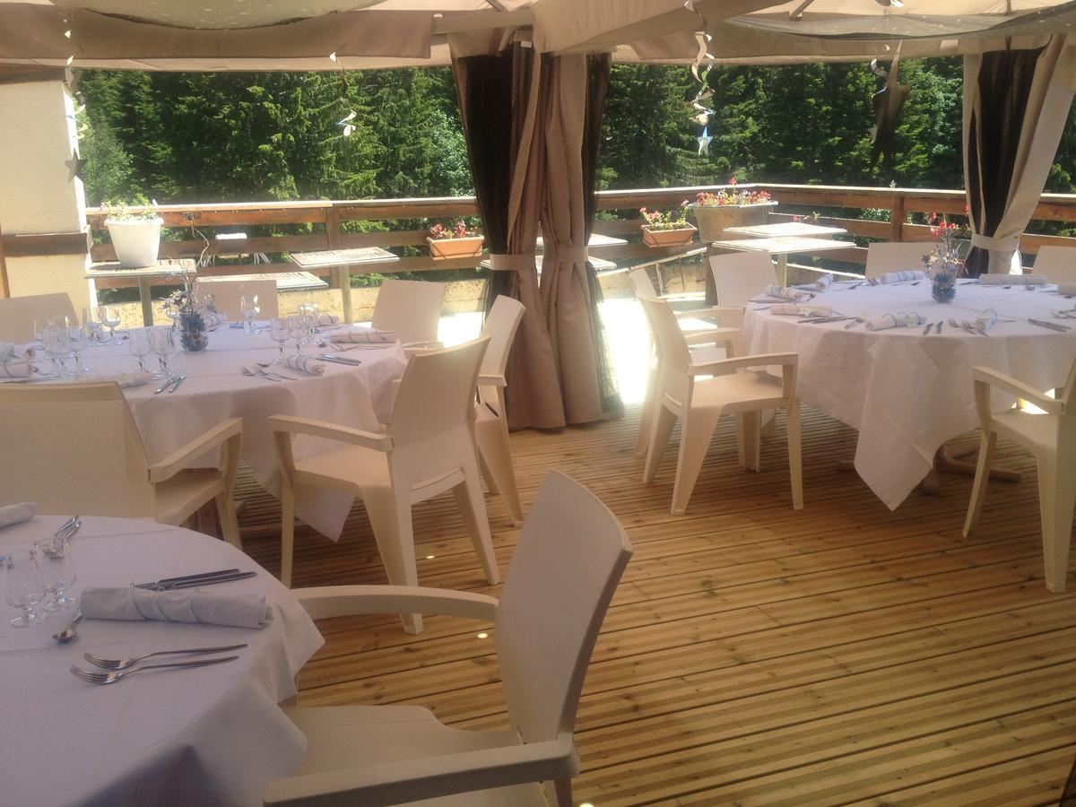 Hotel Cartusia Sarcenas Exterior photo