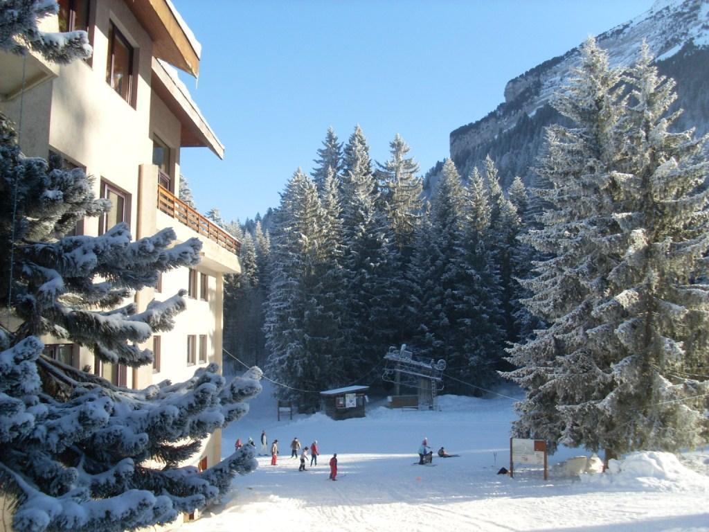 Hotel Cartusia Sarcenas Exterior photo